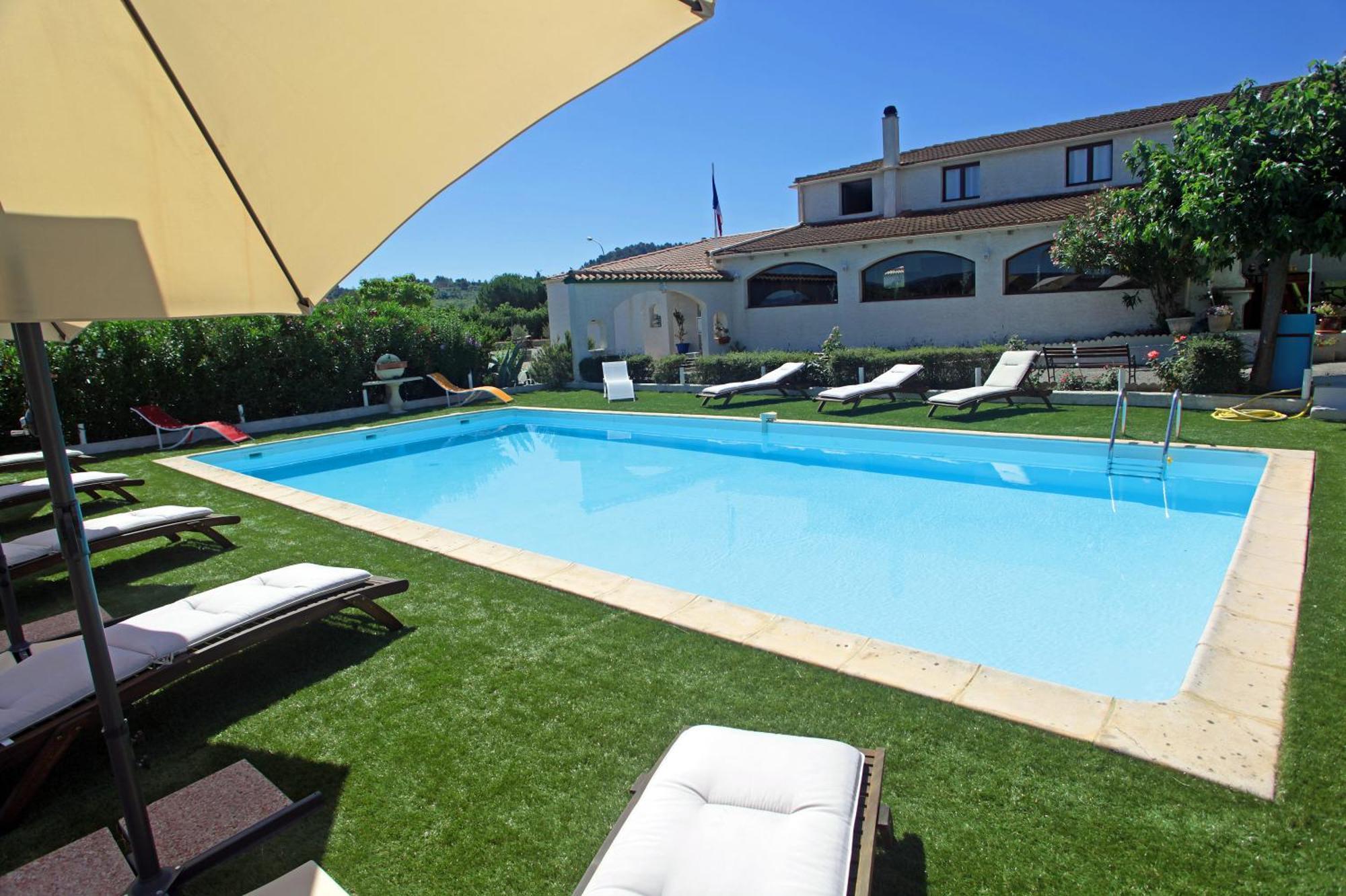 Logis Hotel Le Pressoir Saint-Chinian Exterior photo